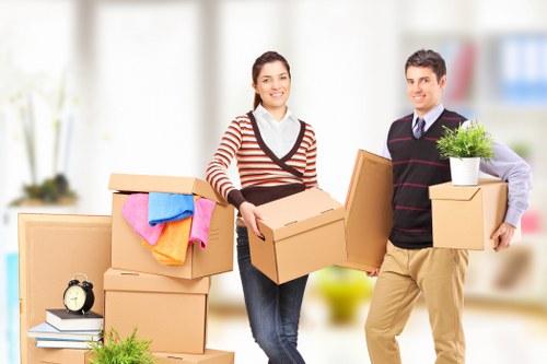 Flexible storage unit features for growing Crouchend businesses